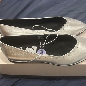 Report Silver Flats Sleek Loafers